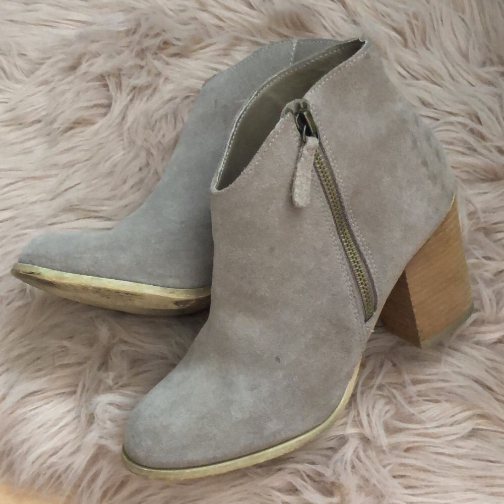 Ecote Tan Leather Booties - Urban Outfitters